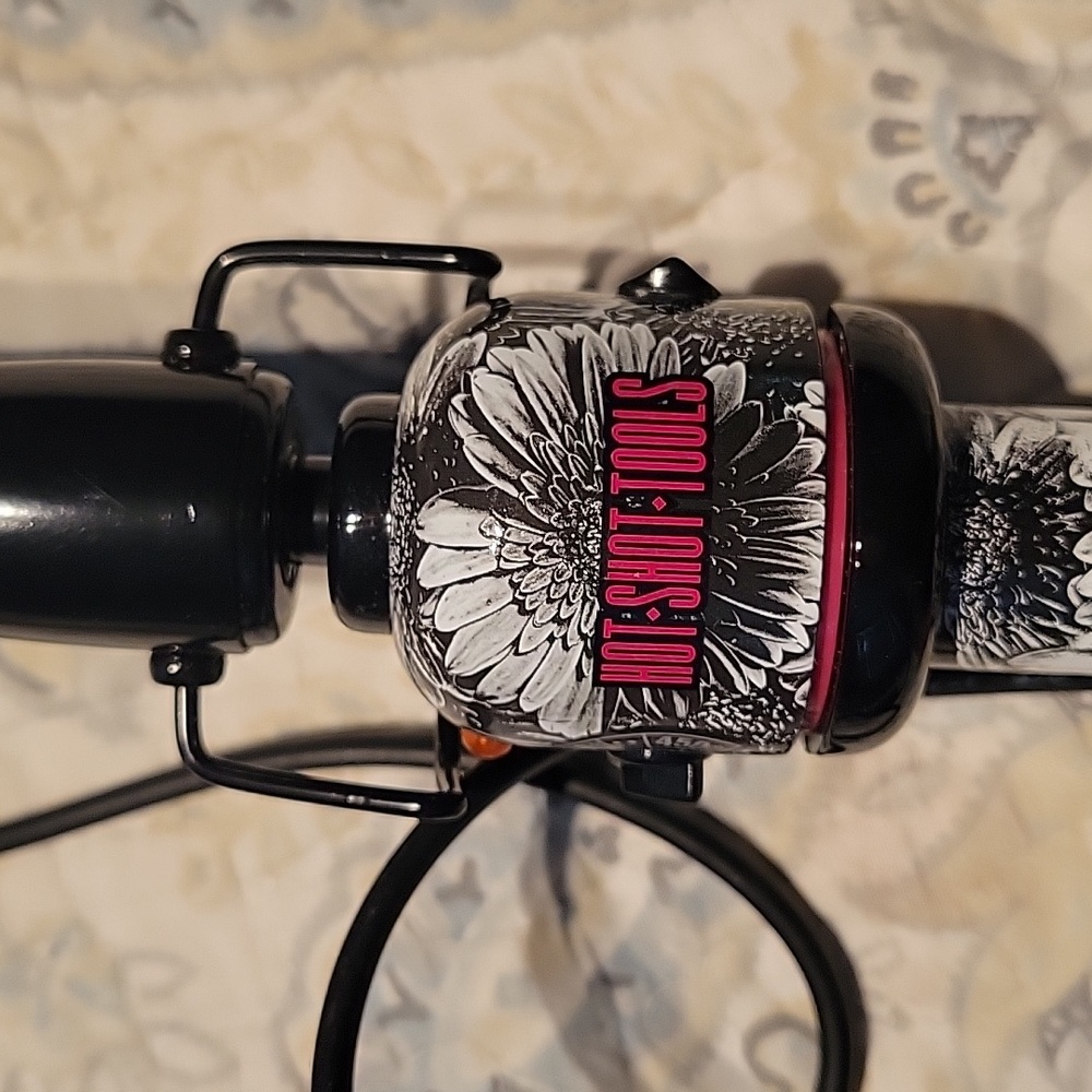 Hot Shot Tools tapered curling iron